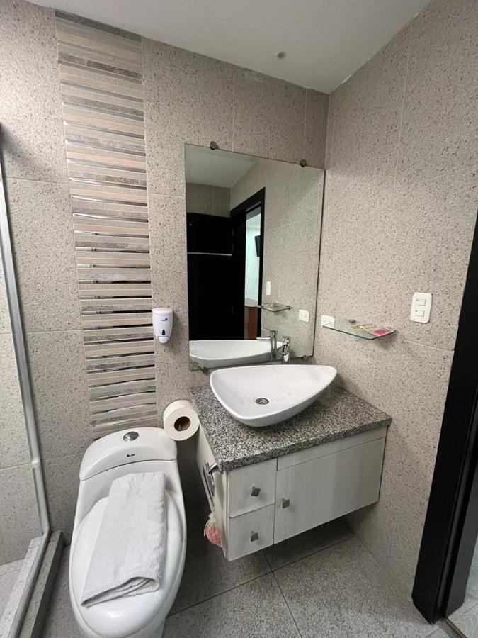 Hostal Entre Rios Cuenca Esterno foto